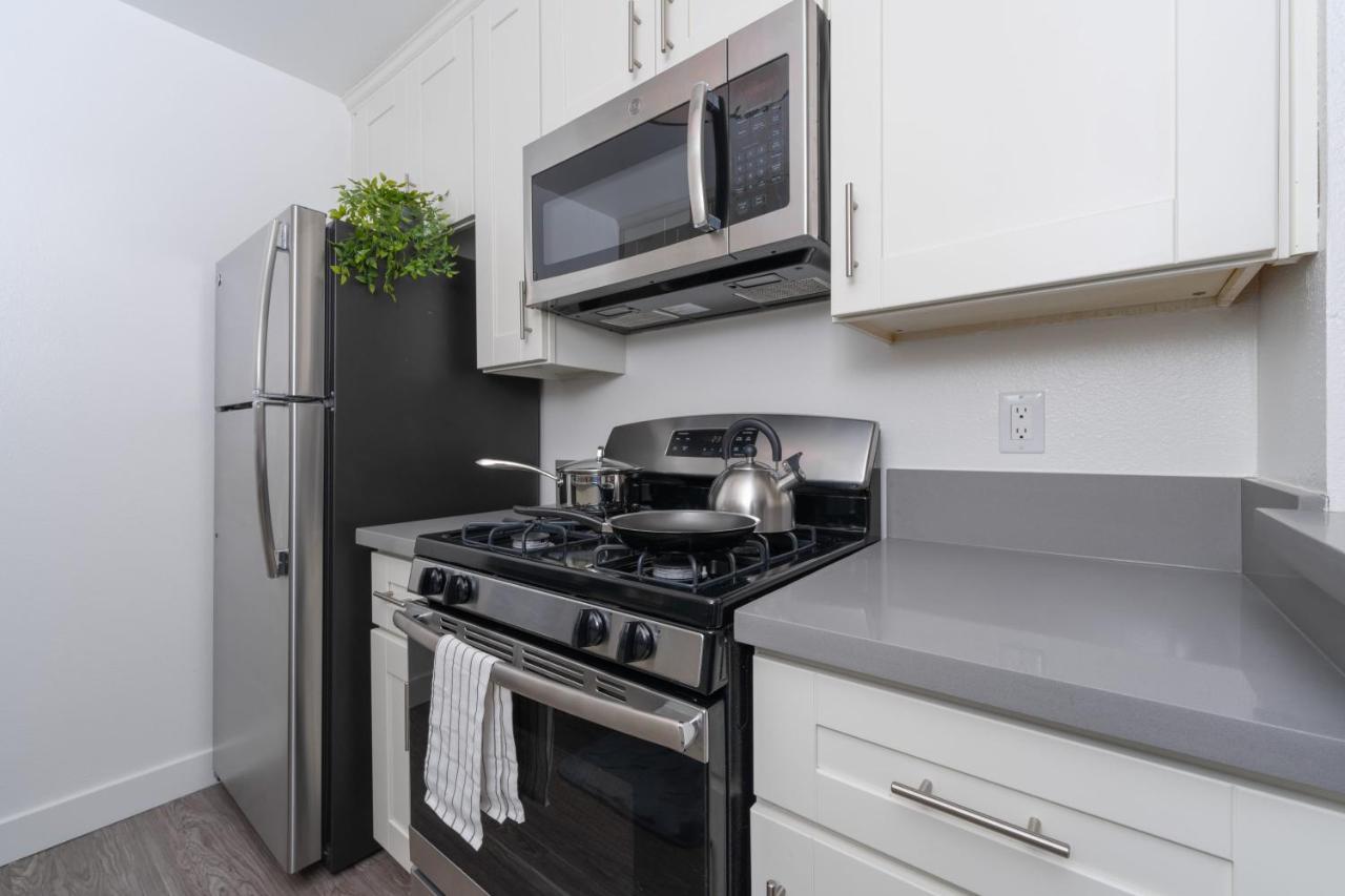 לוס אנג'לס Universal Studios 8 Min Drive Two Bedroom Apartment With Free Parking מראה חיצוני תמונה