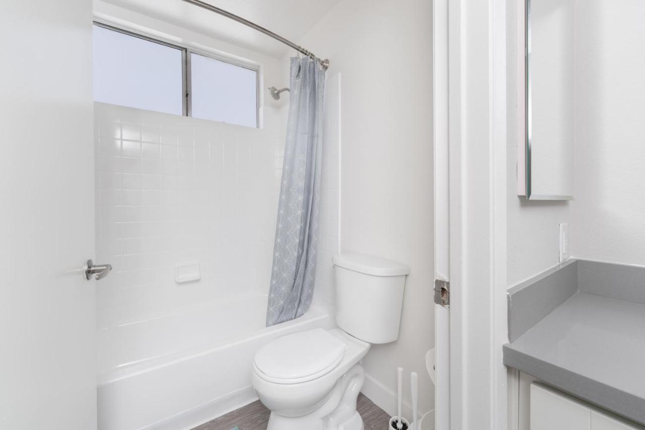 לוס אנג'לס Universal Studios 8 Min Drive Two Bedroom Apartment With Free Parking מראה חיצוני תמונה